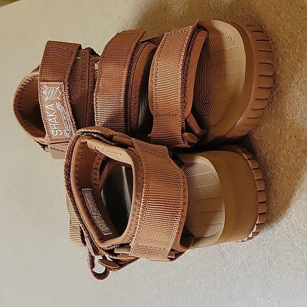 SANDALS - Picture 8 of 10